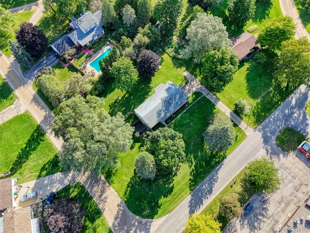 3063 Britton Road Perry City, MI 48872