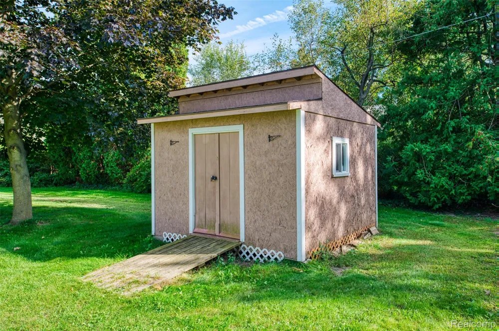 3063 Britton Road Perry City, MI 48872