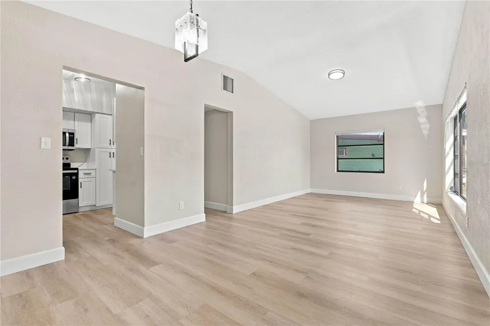 1723 WEEKS AVENUE Orlando, FL 32806