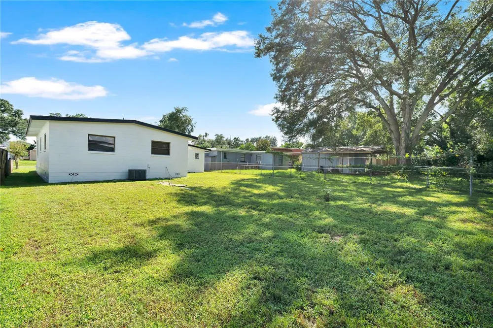 1723 WEEKS AVENUE Orlando, FL 32806