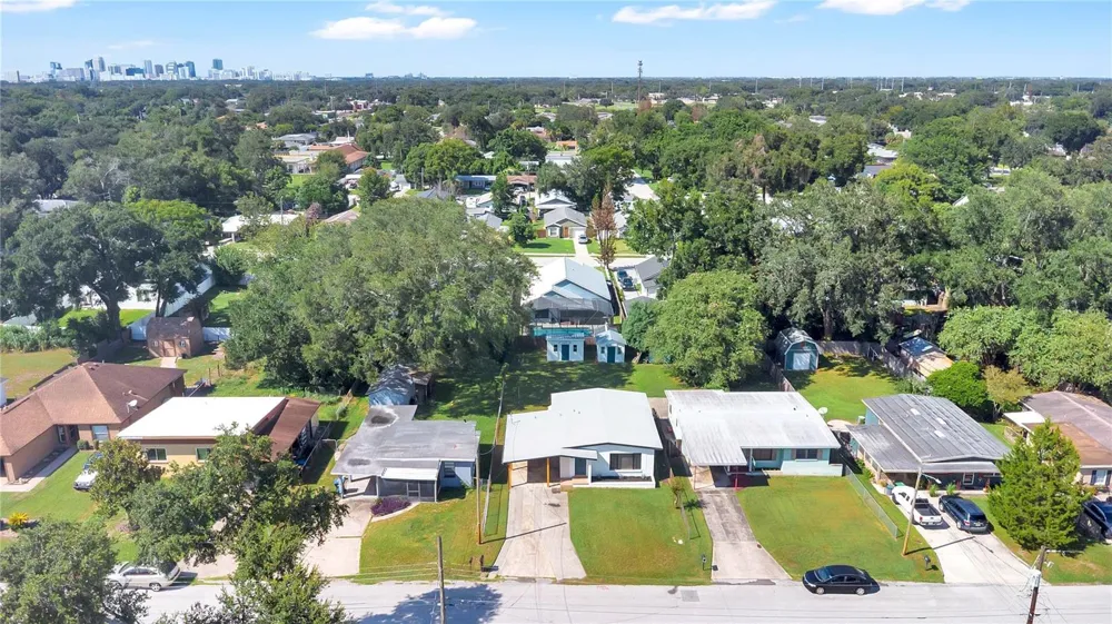 1723 WEEKS AVENUE Orlando, FL 32806