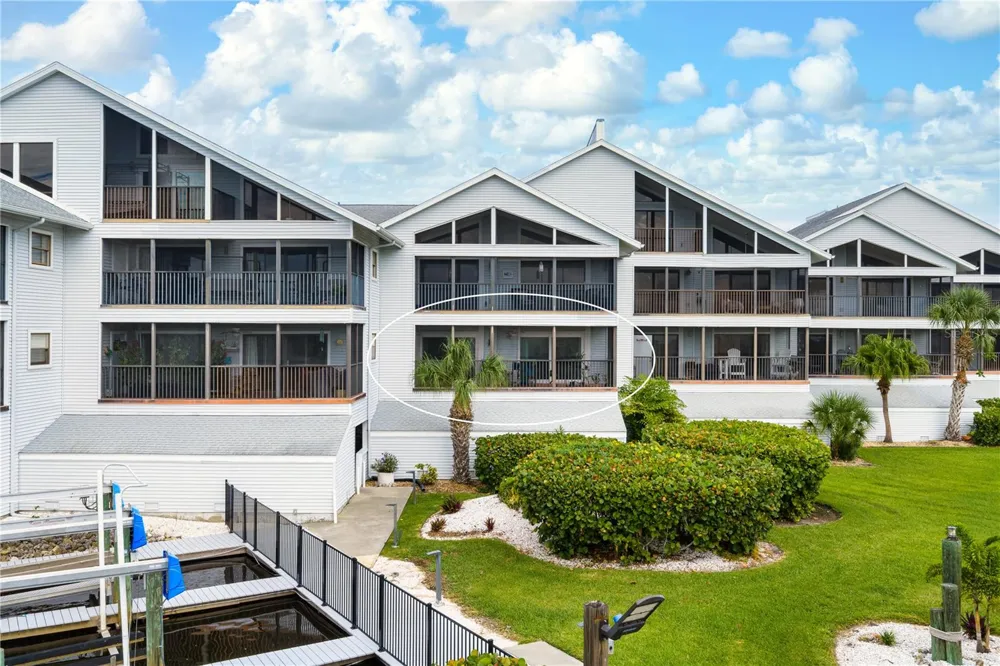 515 LEFFINGWELL AVENUE #112 Ellenton, FL 34222
