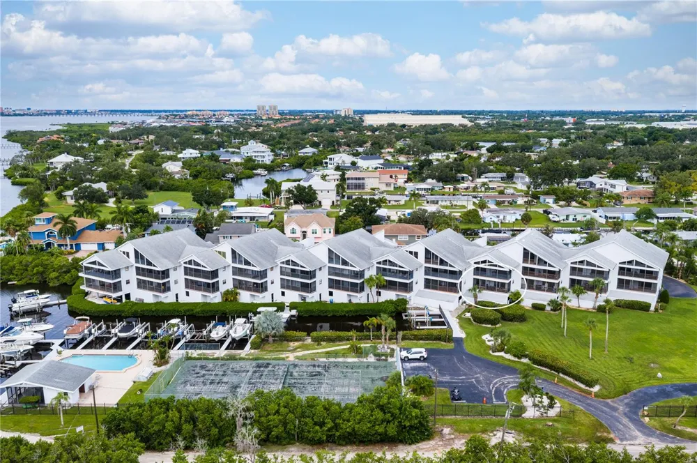 515 LEFFINGWELL AVENUE #112 Ellenton, FL 34222