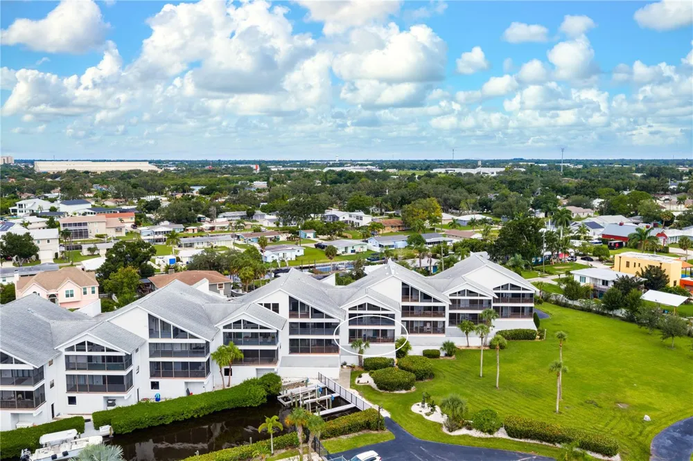 515 LEFFINGWELL AVENUE #112 Ellenton, FL 34222