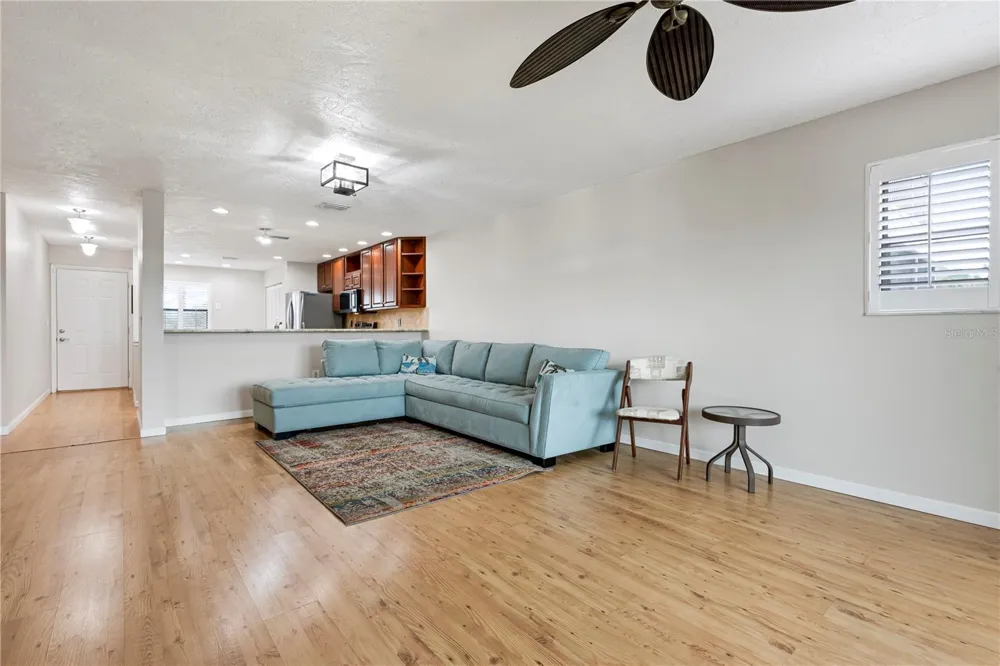515 LEFFINGWELL AVENUE #112 Ellenton, FL 34222