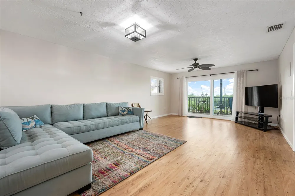 515 LEFFINGWELL AVENUE #112 Ellenton, FL 34222