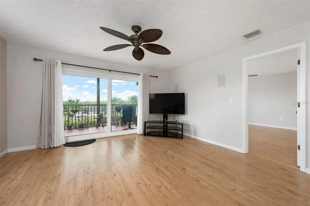 515 LEFFINGWELL AVENUE #112 Ellenton, FL 34222
