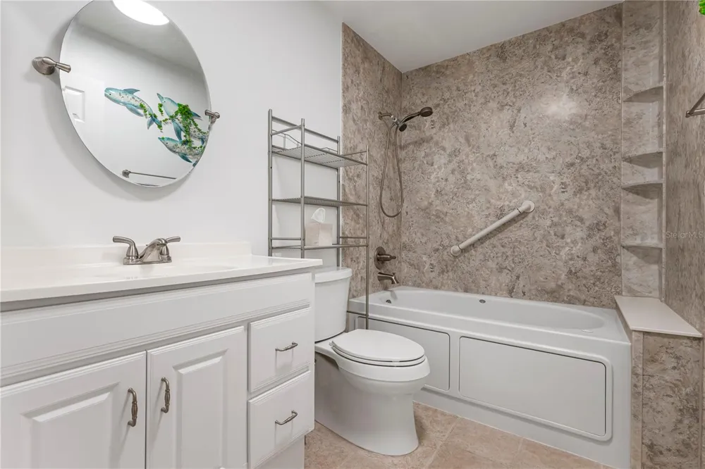 515 LEFFINGWELL AVENUE #112 Ellenton, FL 34222