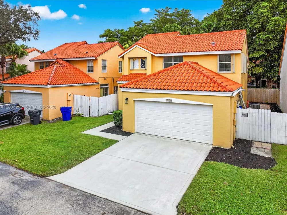 3215 36th Ave Hollywood, FL 33021