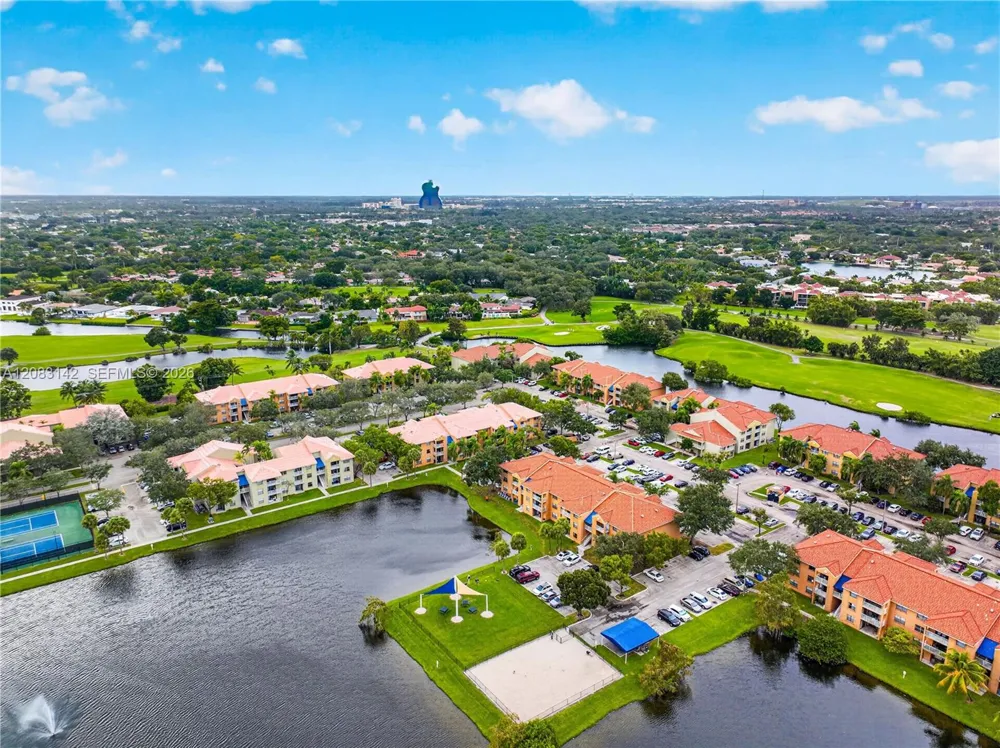 3215 36th Ave Hollywood, FL 33021