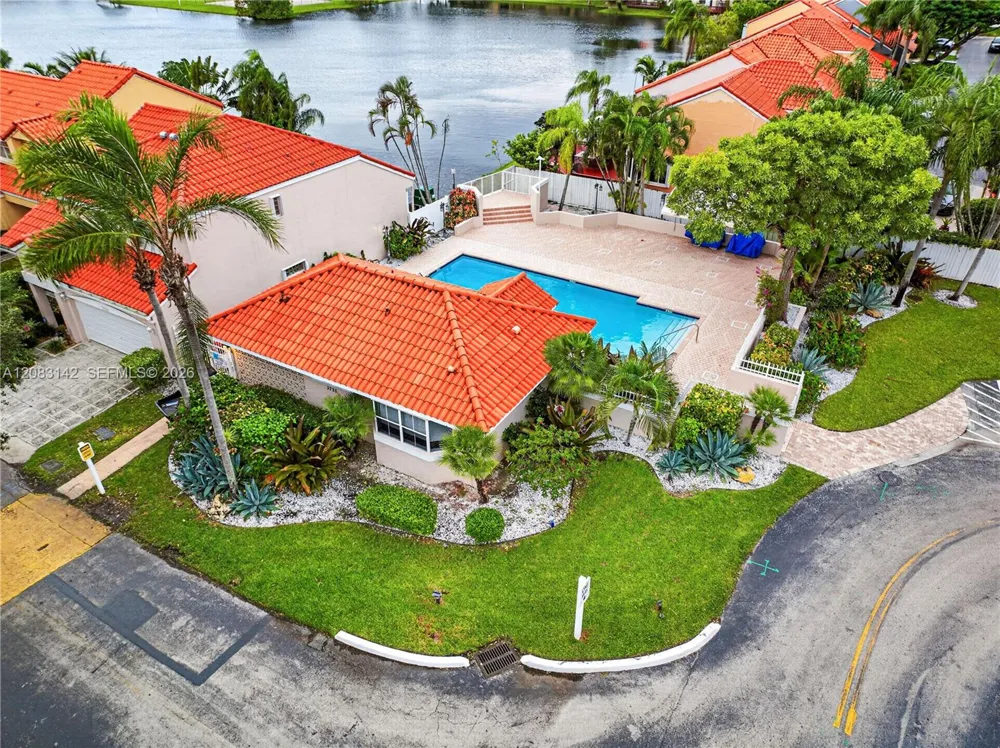 3215 36th Ave Hollywood, FL 33021