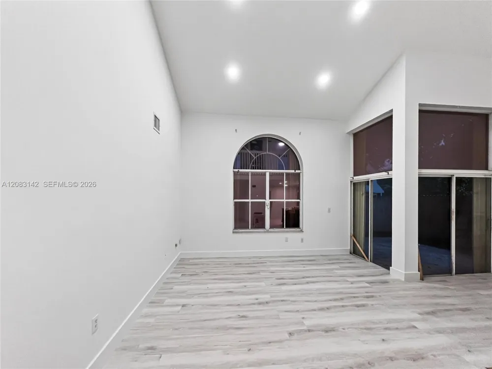 3215 36th Ave Hollywood, FL 33021