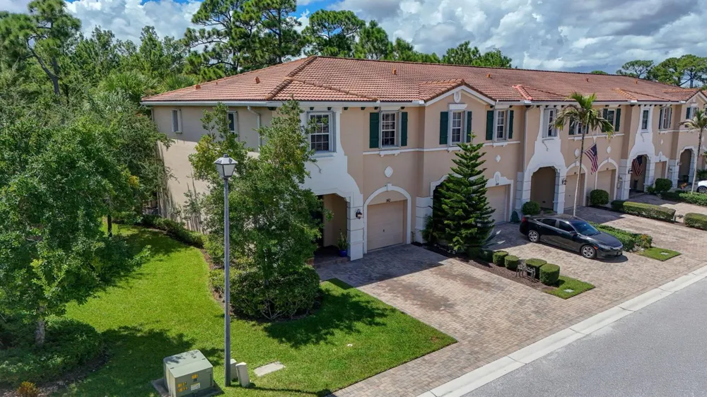 140 SW OTTER RUN PLACE Stuart, FL 34997