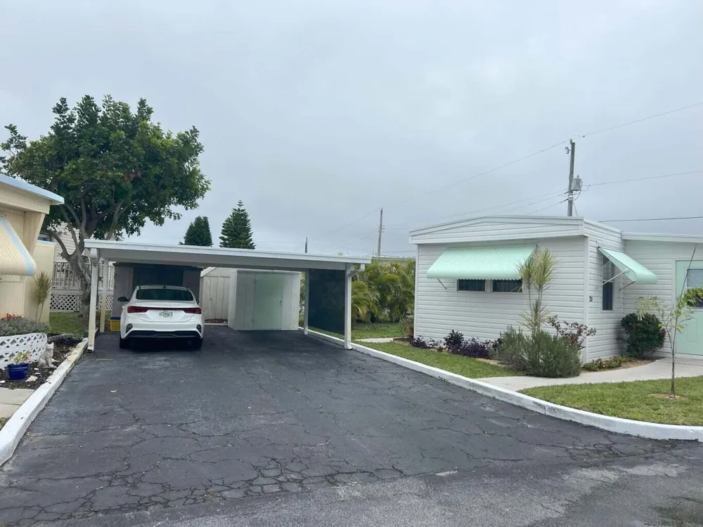 11000 SE FEDERAL Highway #lot 20 Hobe Sound, FL 33455