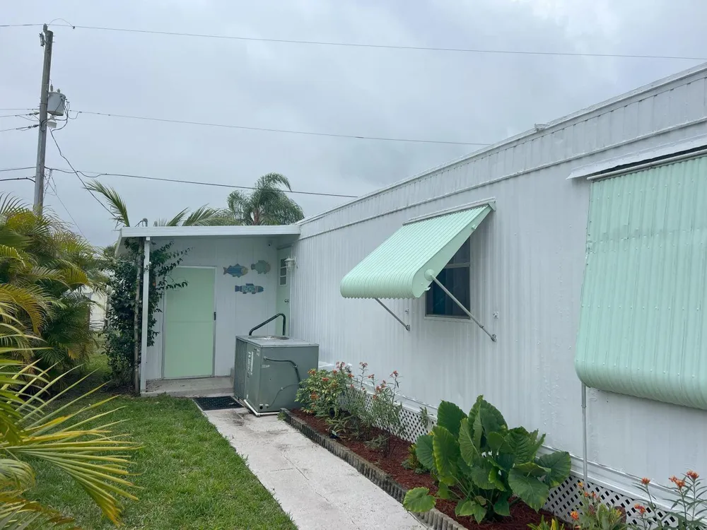 11000 SE FEDERAL Highway #lot 20 Hobe Sound, FL 33455