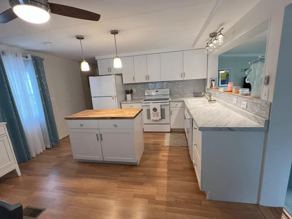11000 SE FEDERAL Highway #lot 20 Hobe Sound, FL 33455