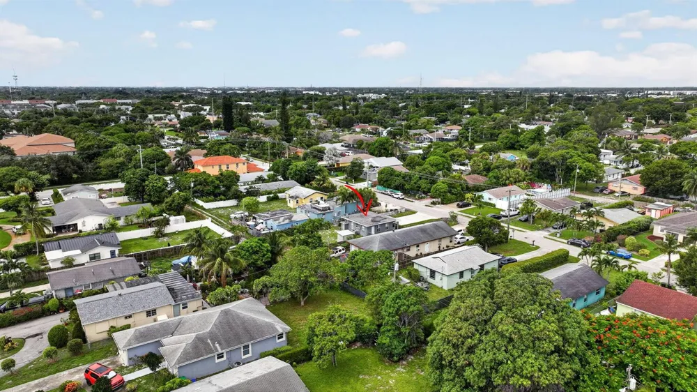 323 NW 4TH AVENUE Delray Beach, FL 33444