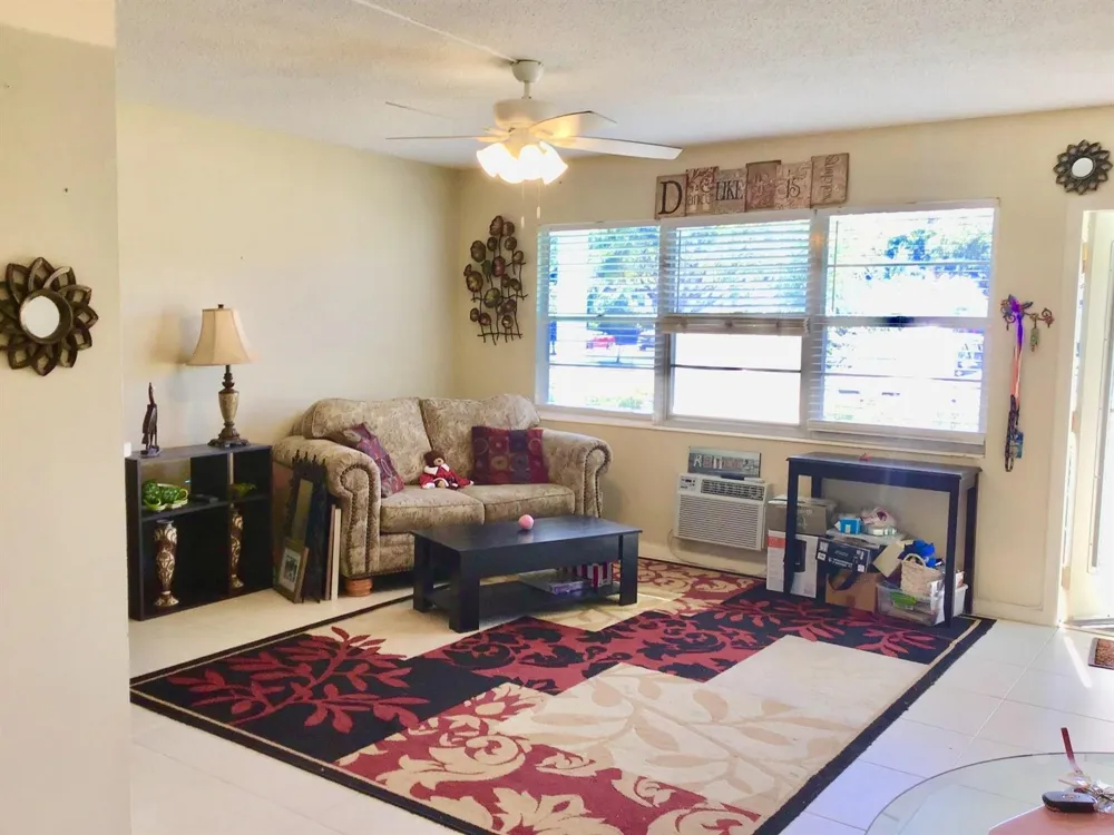 7 Oakridge B #7 Deerfield Beach, FL 33442
