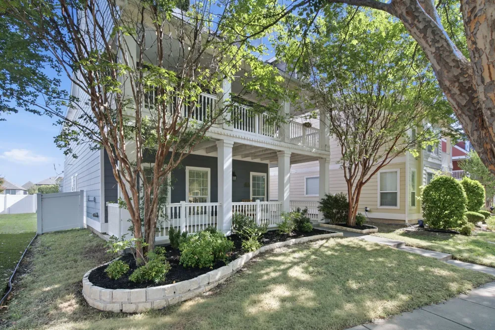 909 Charleston Lane Savannah, TX 76227