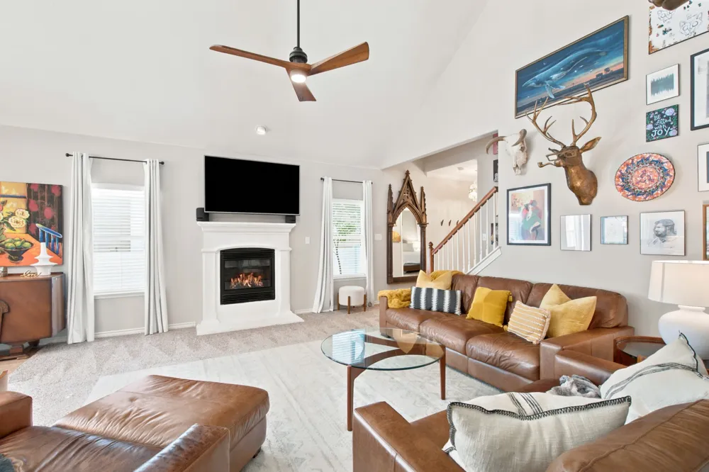 909 Charleston Lane Savannah, TX 76227