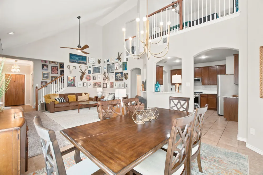 909 Charleston Lane Savannah, TX 76227
