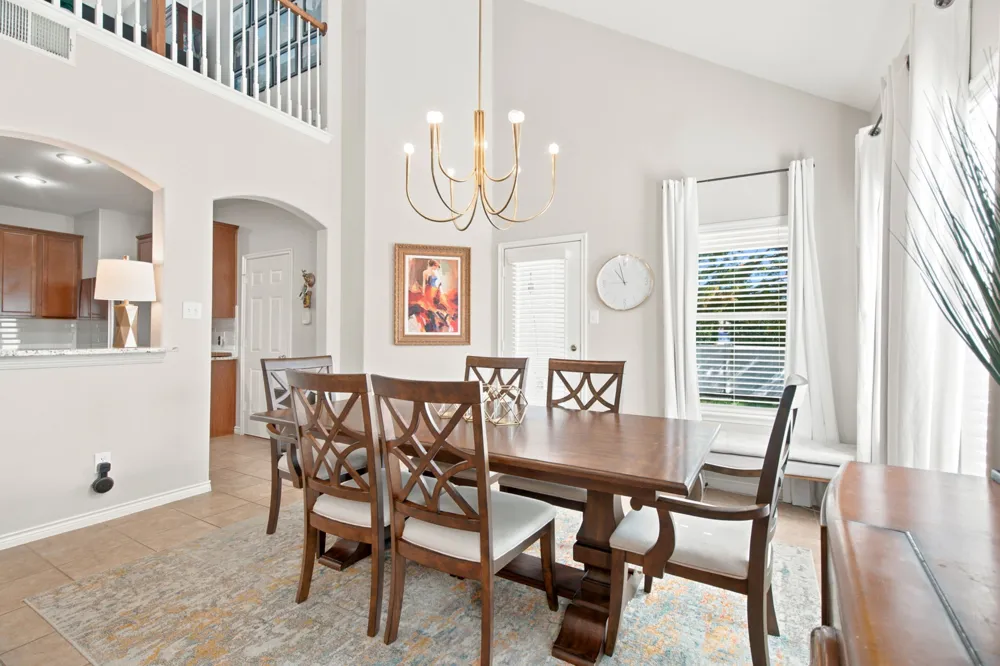 909 Charleston Lane Savannah, TX 76227