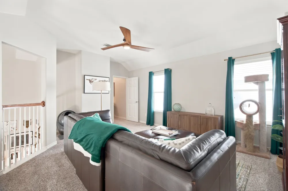 909 Charleston Lane Savannah, TX 76227