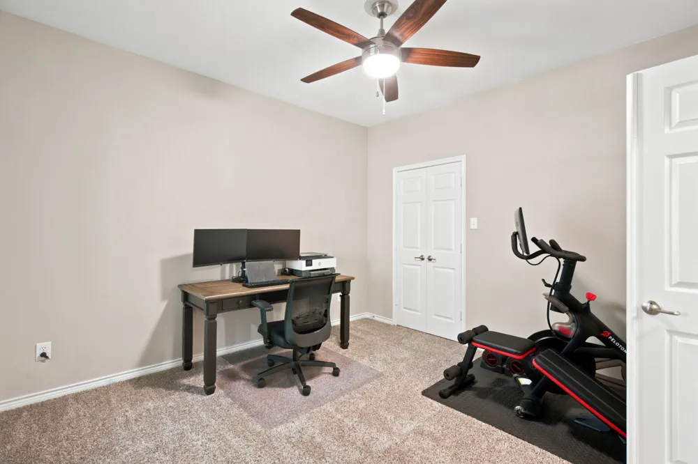 909 Charleston Lane Savannah, TX 76227