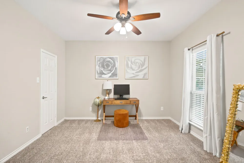 909 Charleston Lane Savannah, TX 76227