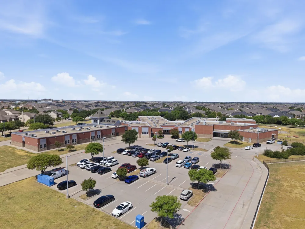 909 Charleston Lane Savannah, TX 76227