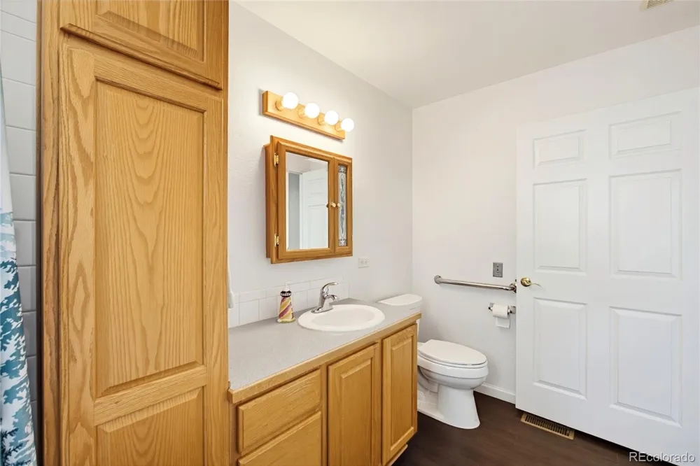 2247 S Iola Street Aurora, CO 80014
