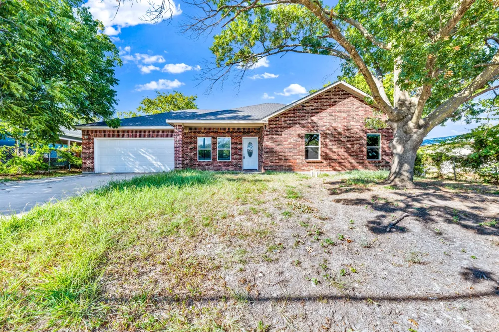 3922 Washington Street Greenville, TX 75401