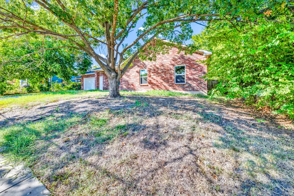 3922 Washington Street Greenville, TX 75401