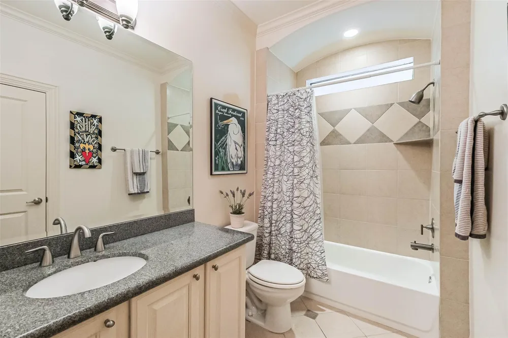 5217 Rose Street #A Houston, TX 77007