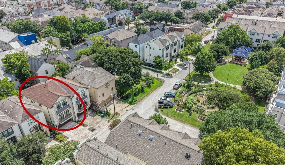 5217 Rose Street #A Houston, TX 77007