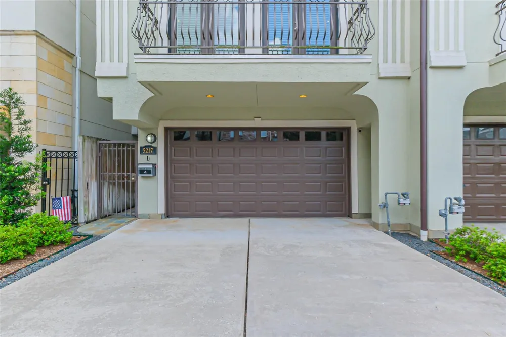 5217 Rose Street #A Houston, TX 77007
