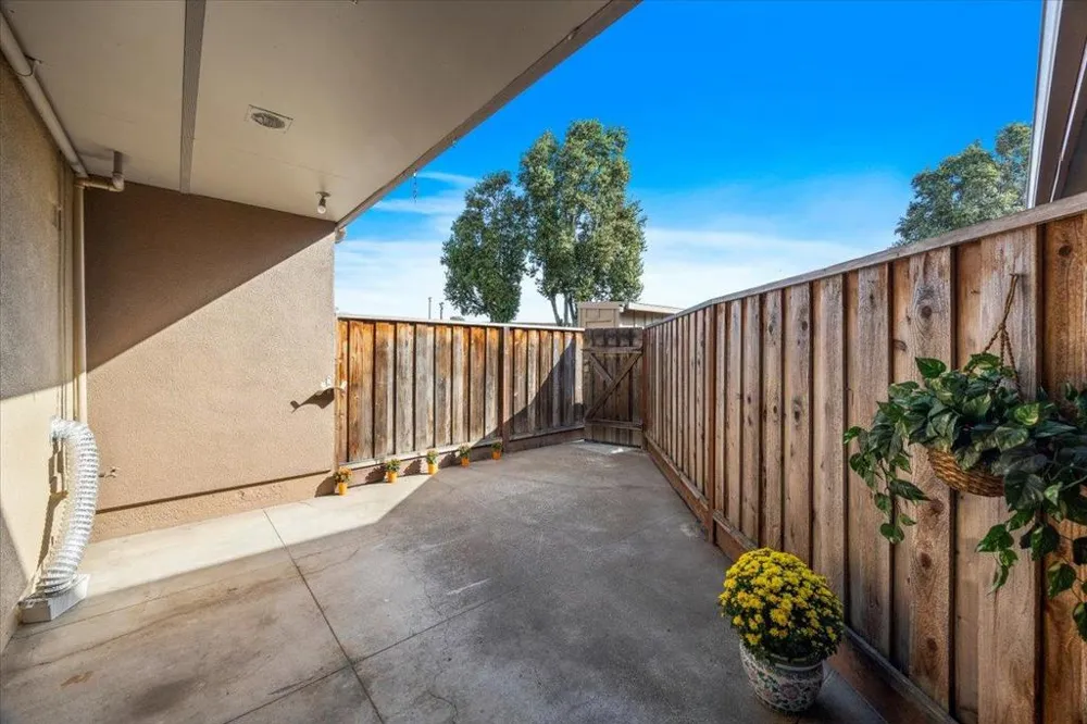 1525 Day Avenue #D San Mateo, CA 94403