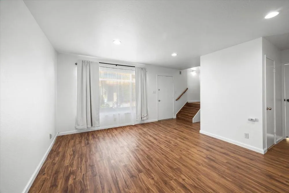 1525 Day Avenue #D San Mateo, CA 94403