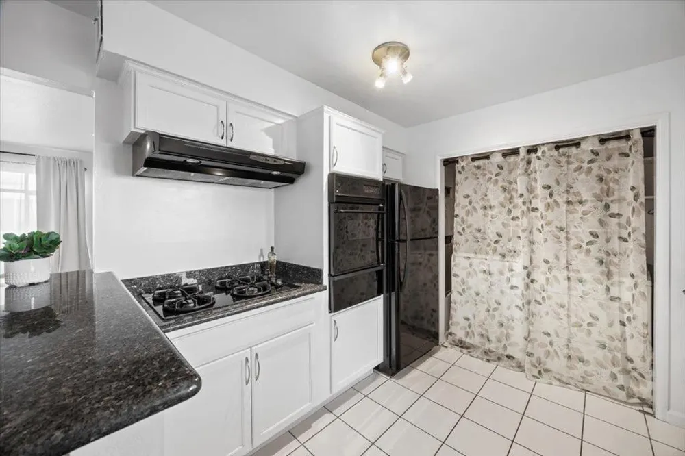 1525 Day Avenue #D San Mateo, CA 94403