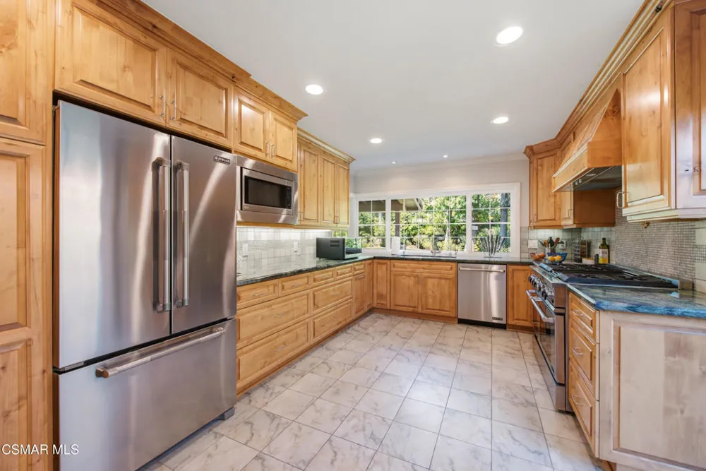 31957 Doverwood Court Westlake Village, CA 91361