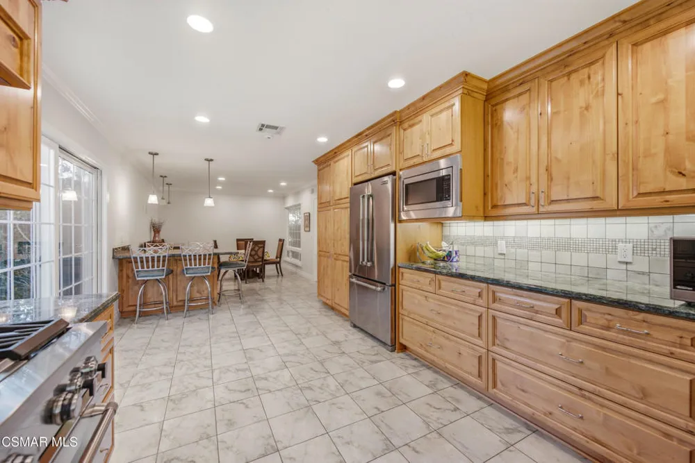 31957 Doverwood Court Westlake Village, CA 91361