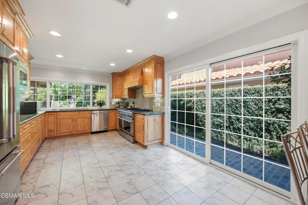 31957 Doverwood Court Westlake Village, CA 91361