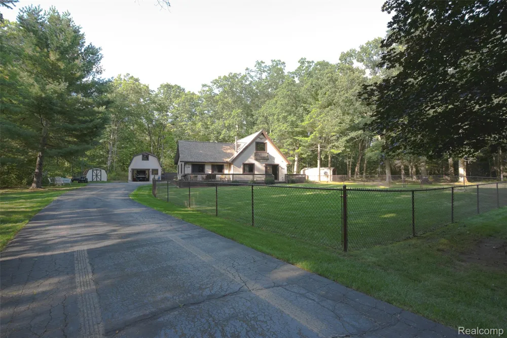5799 Goodar Road Goodar Township, MI 48761