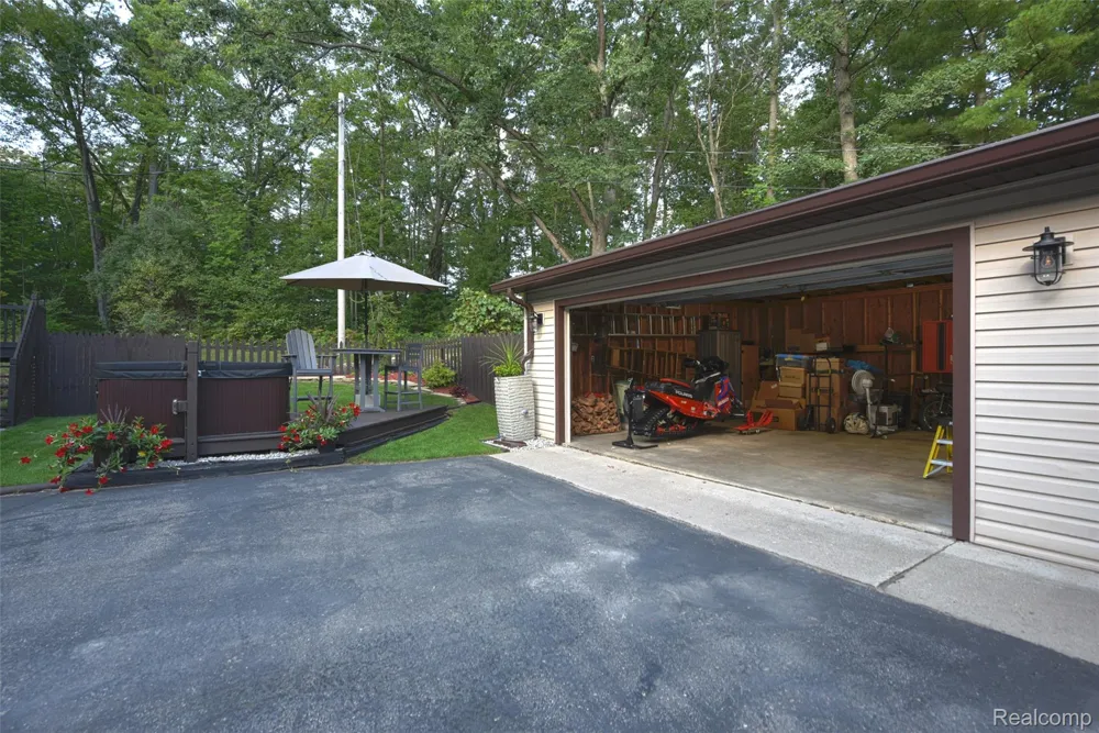 5799 Goodar Road Goodar Township, MI 48761