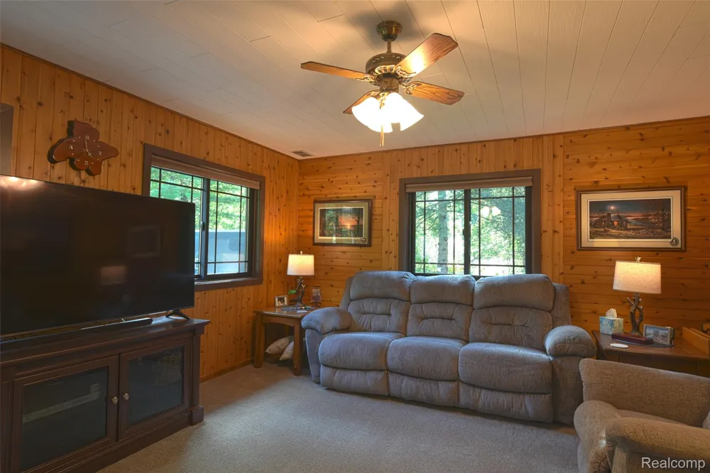 5799 Goodar Road Goodar Township, MI 48761