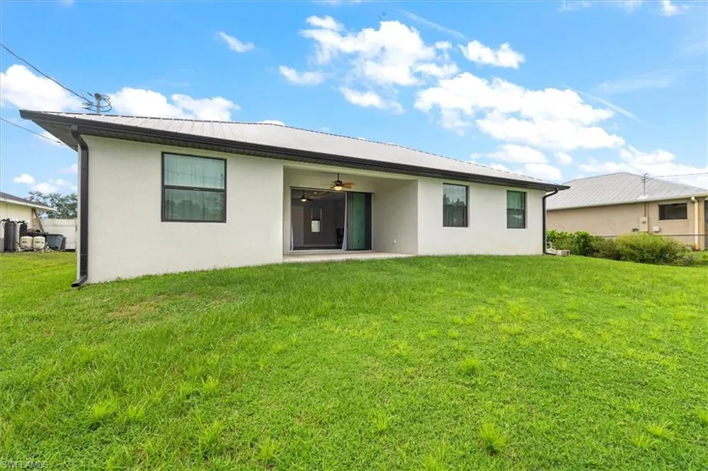 14141 Roof Street Fort Myers, FL 33905