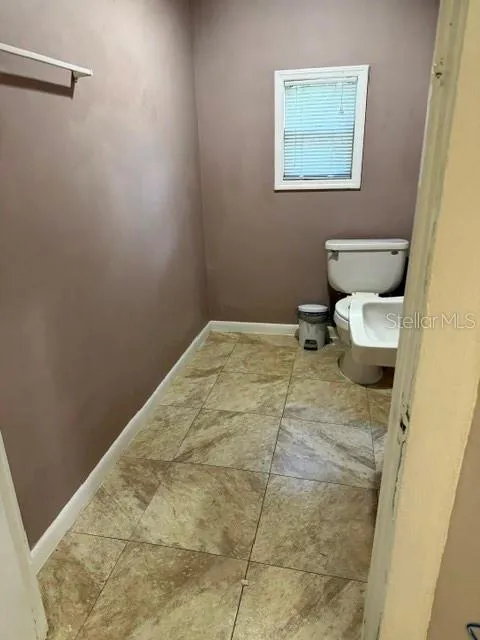 227 S HIGHLAND AVENUE ##B Apopka, FL 32703