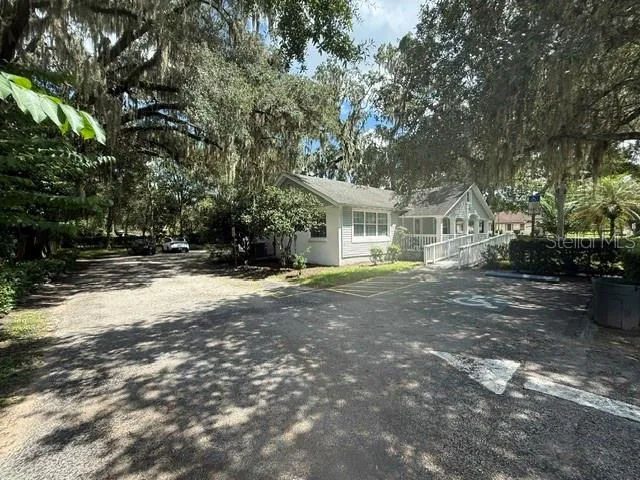227 S HIGHLAND AVENUE ##B Apopka, FL 32703