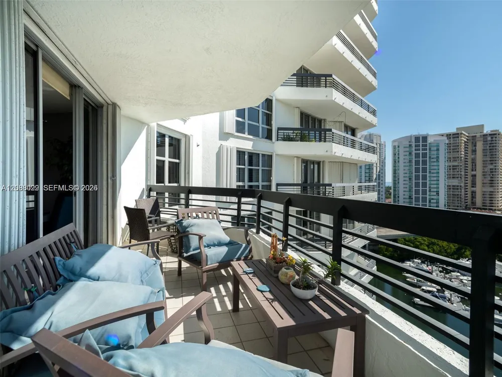 3500 Mystic Pointe Dr #1607 Aventura, FL 33180