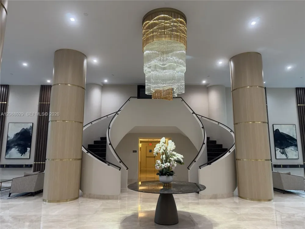 3500 Mystic Pointe Dr #1607 Aventura, FL 33180